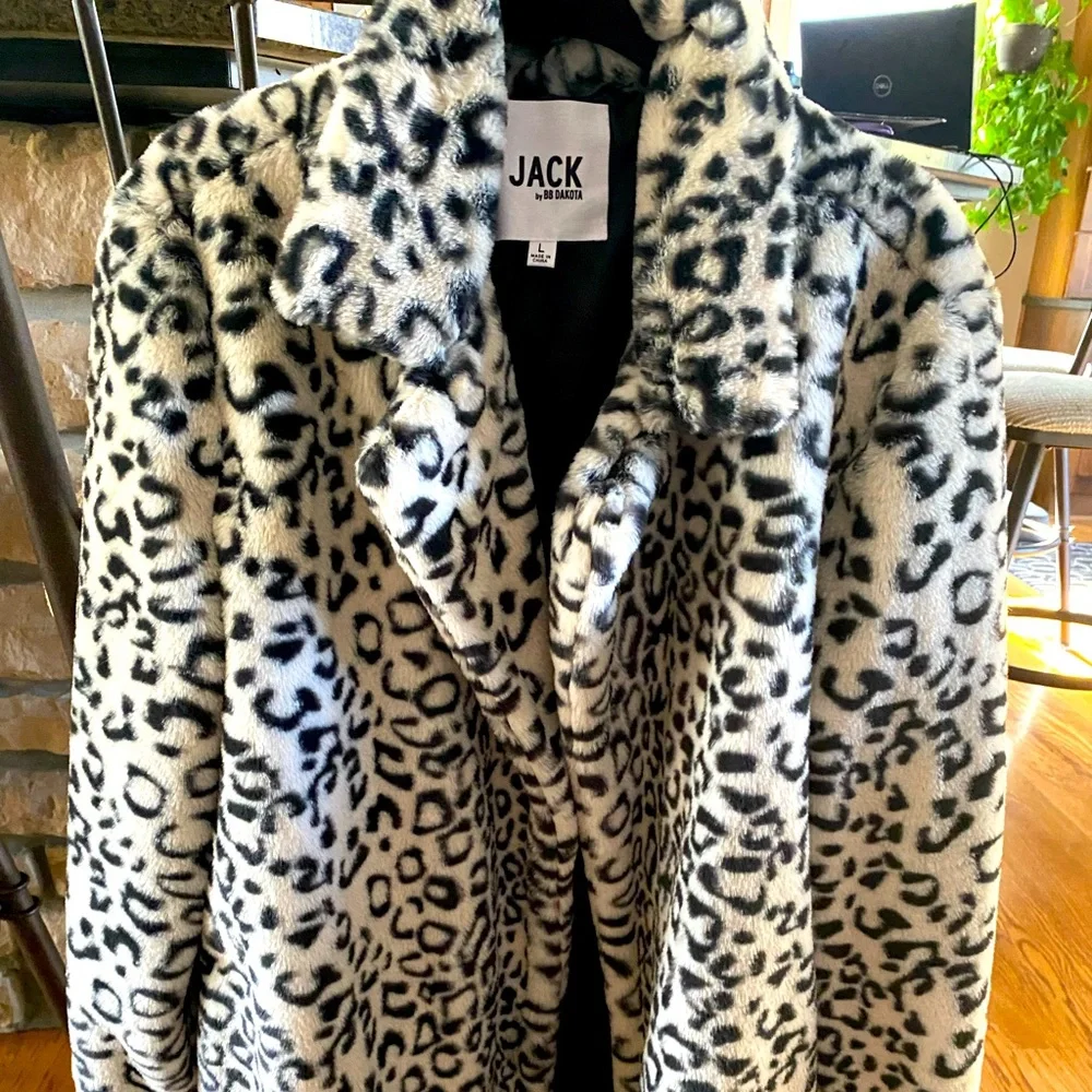 Jack faux fur by BB Dakota never been worn brand new - Picture 1 of 1